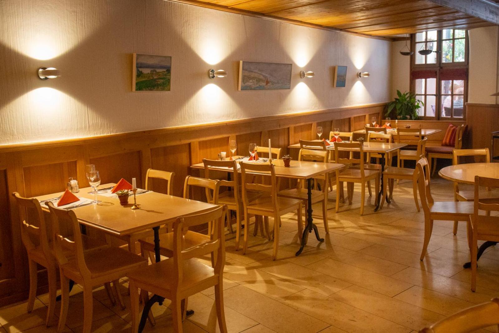 Hotel Zum Alten Schweizer 트완 외부 사진
