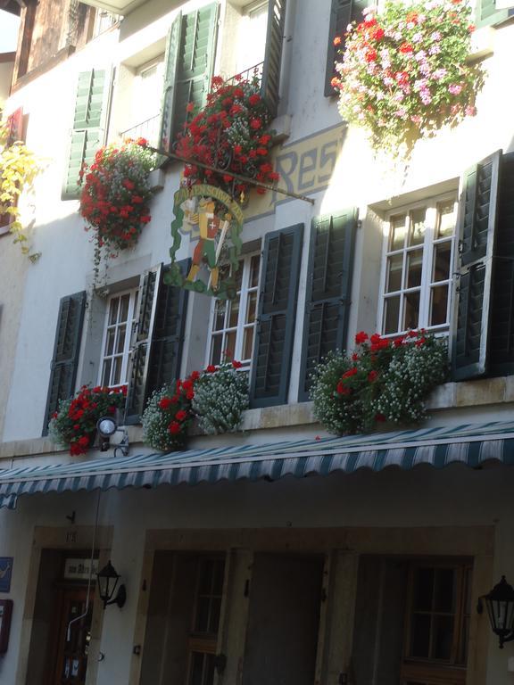 Hotel Zum Alten Schweizer 트완 외부 사진